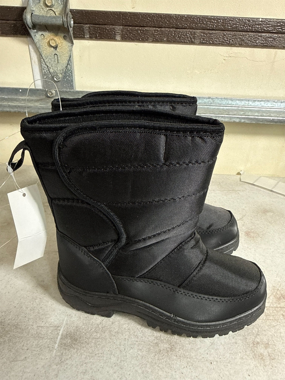 Boys' Black Quilted Winter Snow Boots - Size 1