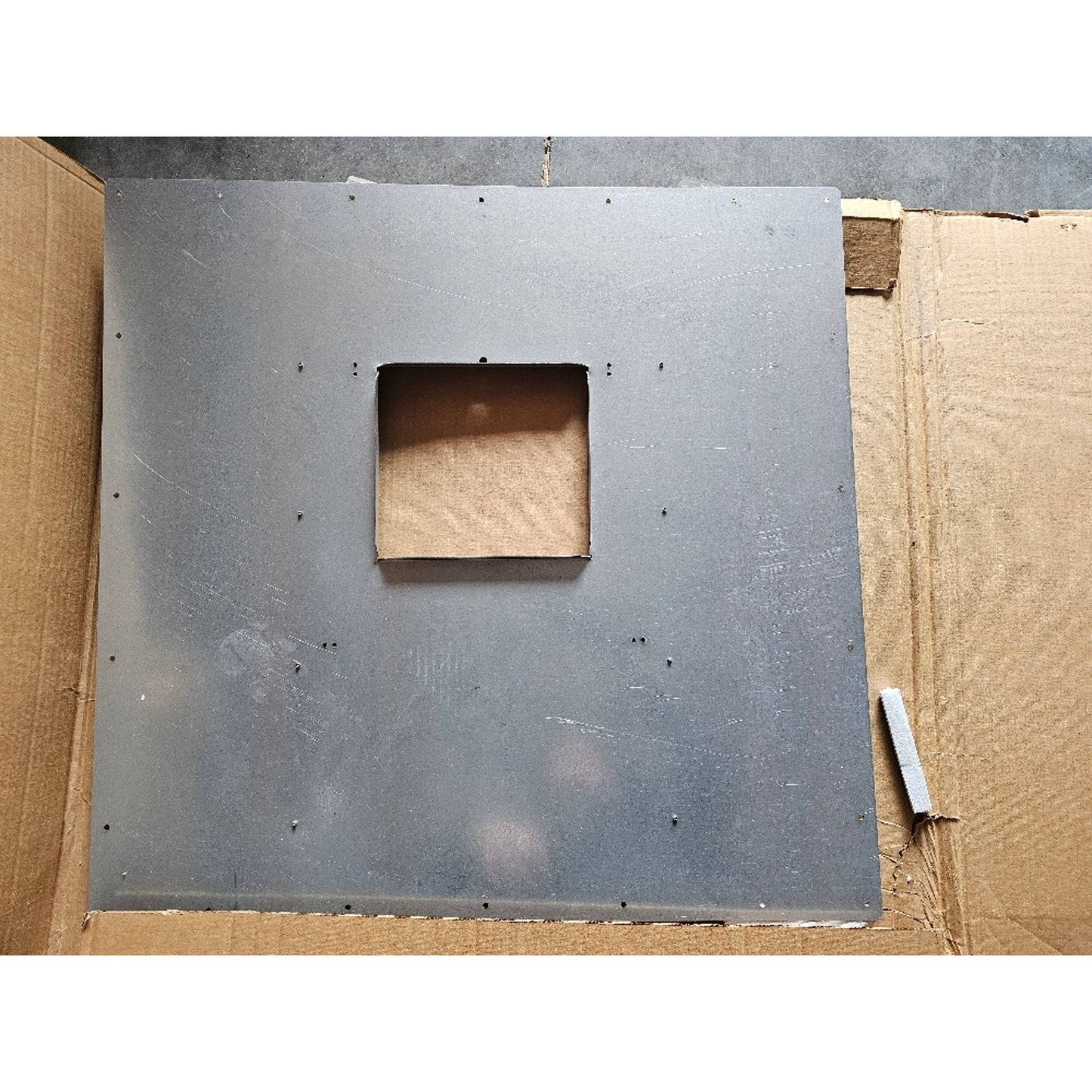 Thermador RFPLT600P Roof Mounting Plate for VTR630P Remote Blower