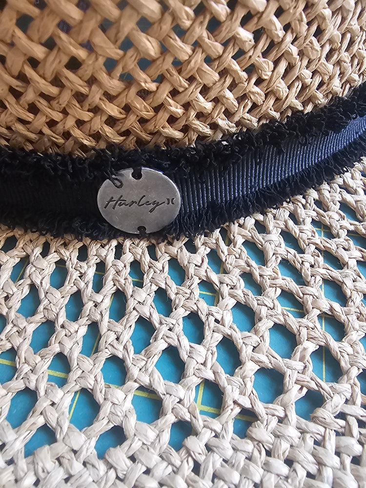 Hurley Women's Lightweight Wide Brim Straw Sun Hat - Khaki