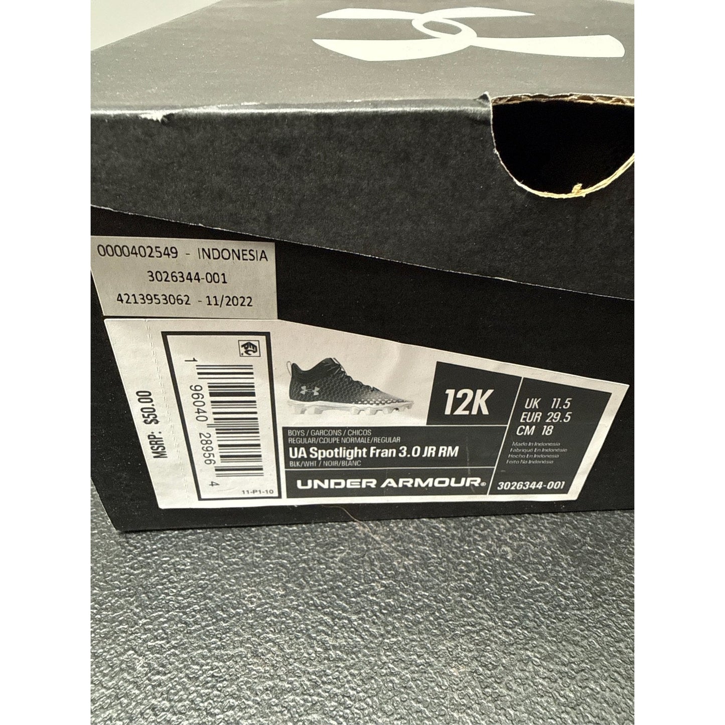 Under Armour Kids' Spotlight Franchise 3 Mid RM Football Cleats, 12Y