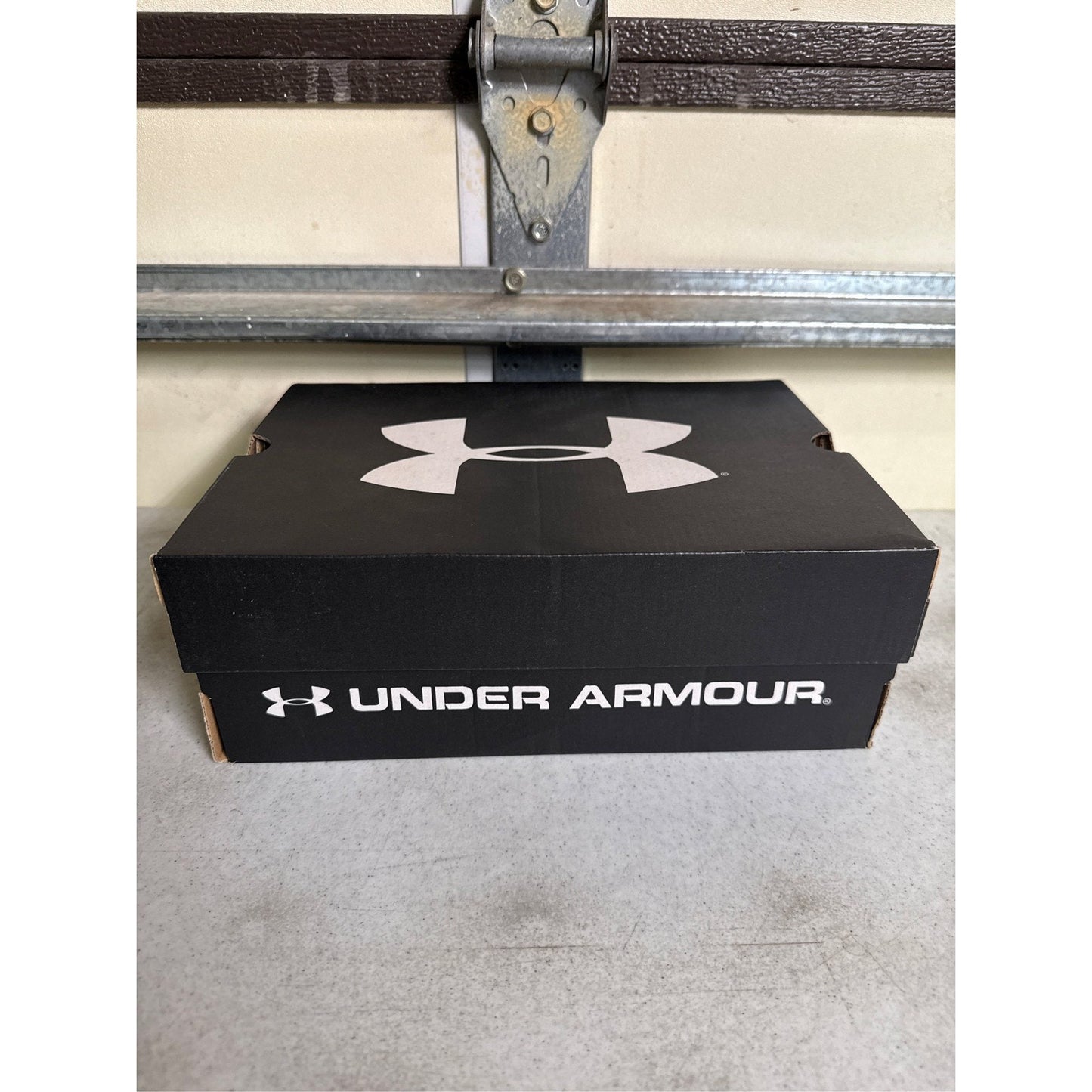 Under Armour Kids' Spotlight Franchise 3 Mid RM Football Cleats, 11Y