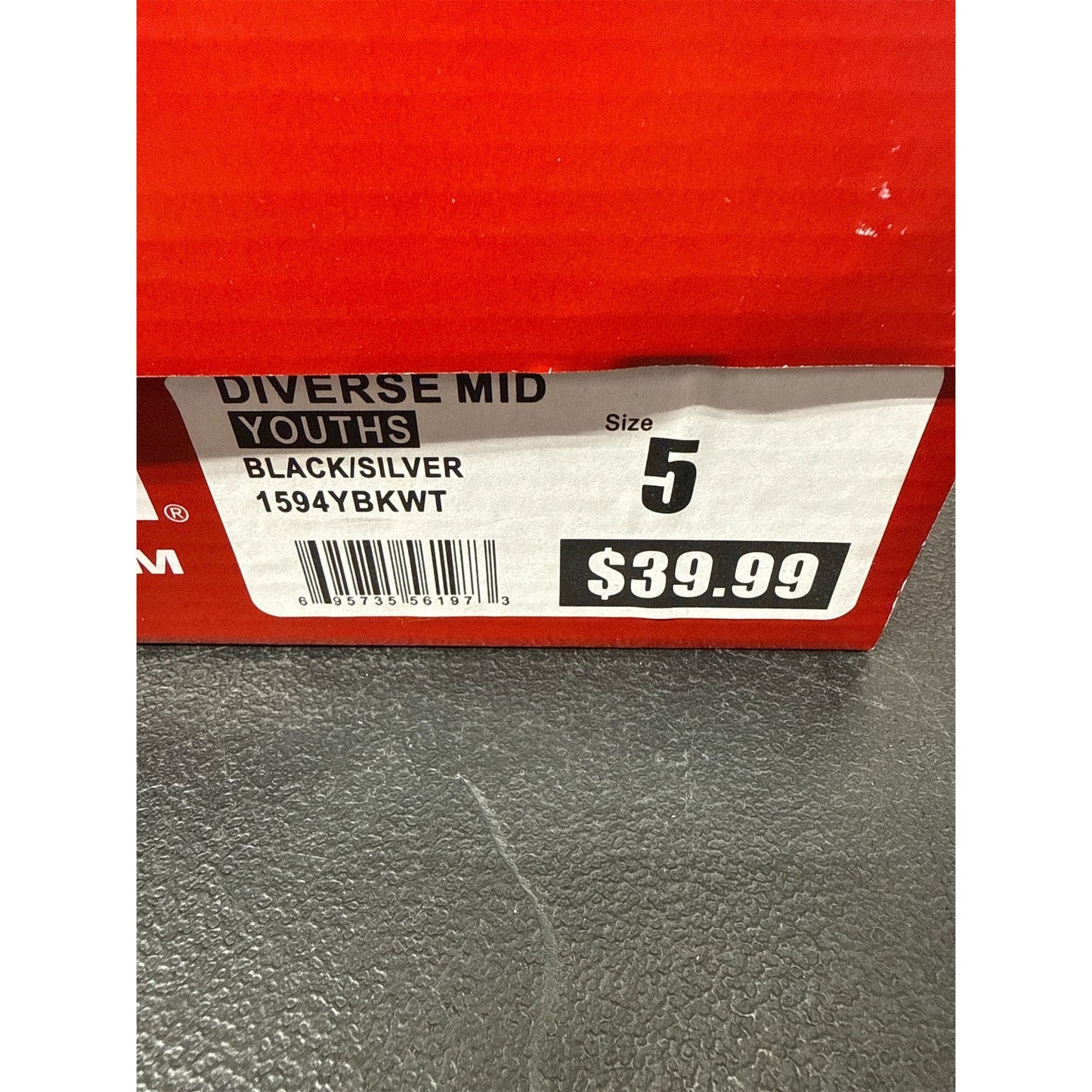 Riddell Diverse Mid Youth RM Football Cleats - Size 5