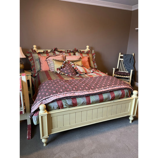 Bungalow Beadboard Queen Bed Frame
