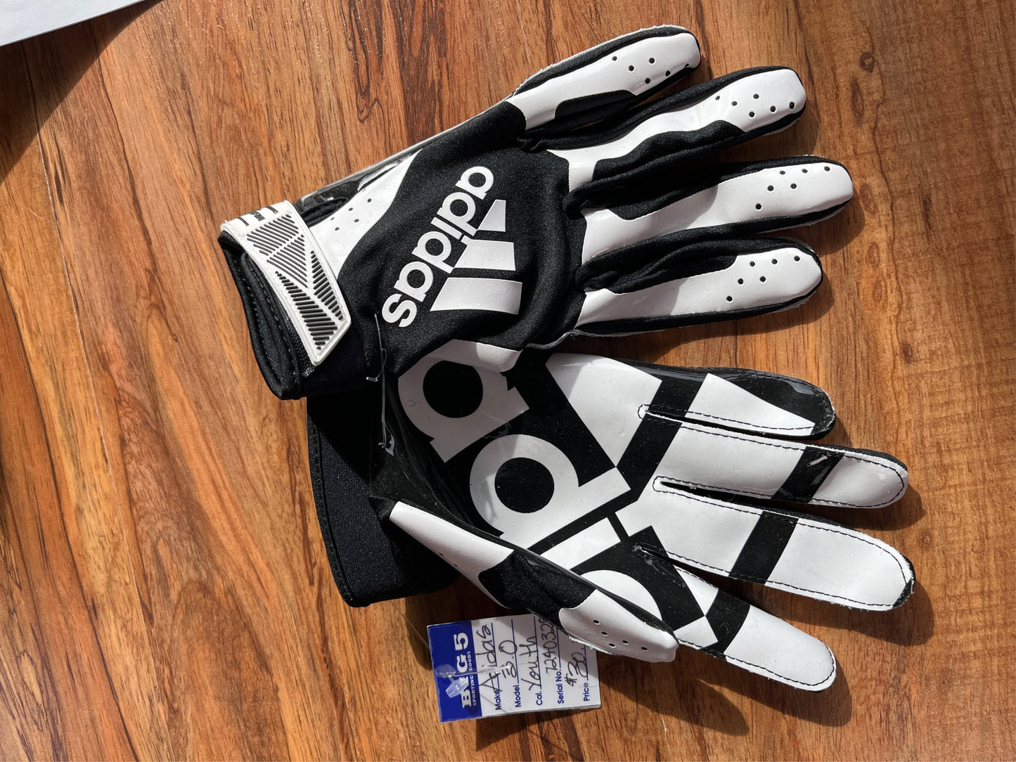 Adidas Adifast 3.0 Youth Football Receiver Gloves - Black/White, Medium