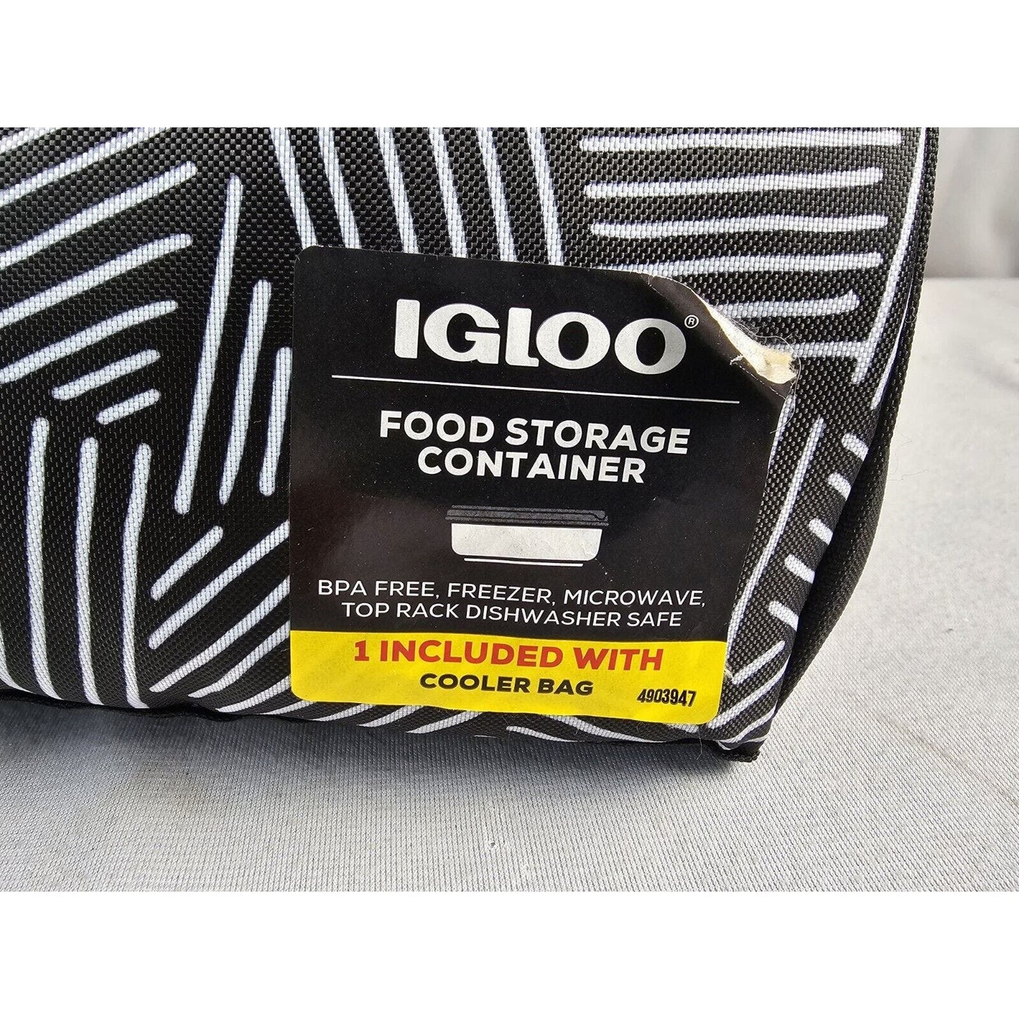 Igloo Print Essentials Leftover Lunch Tote with Pack Ins - Black