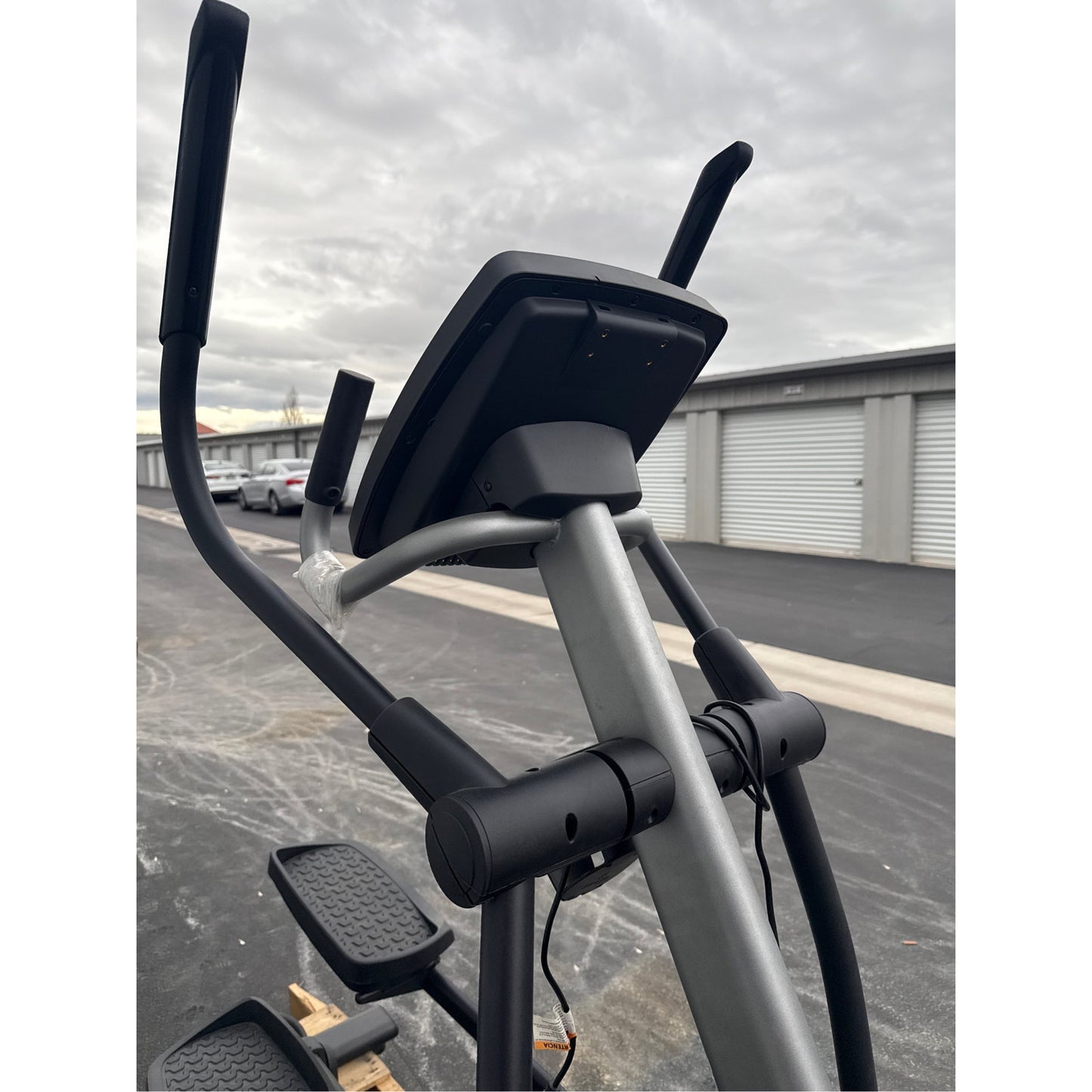 ProForm Carbon E10 Smart Elliptical Trainer with 10 In. HD Touchscreen