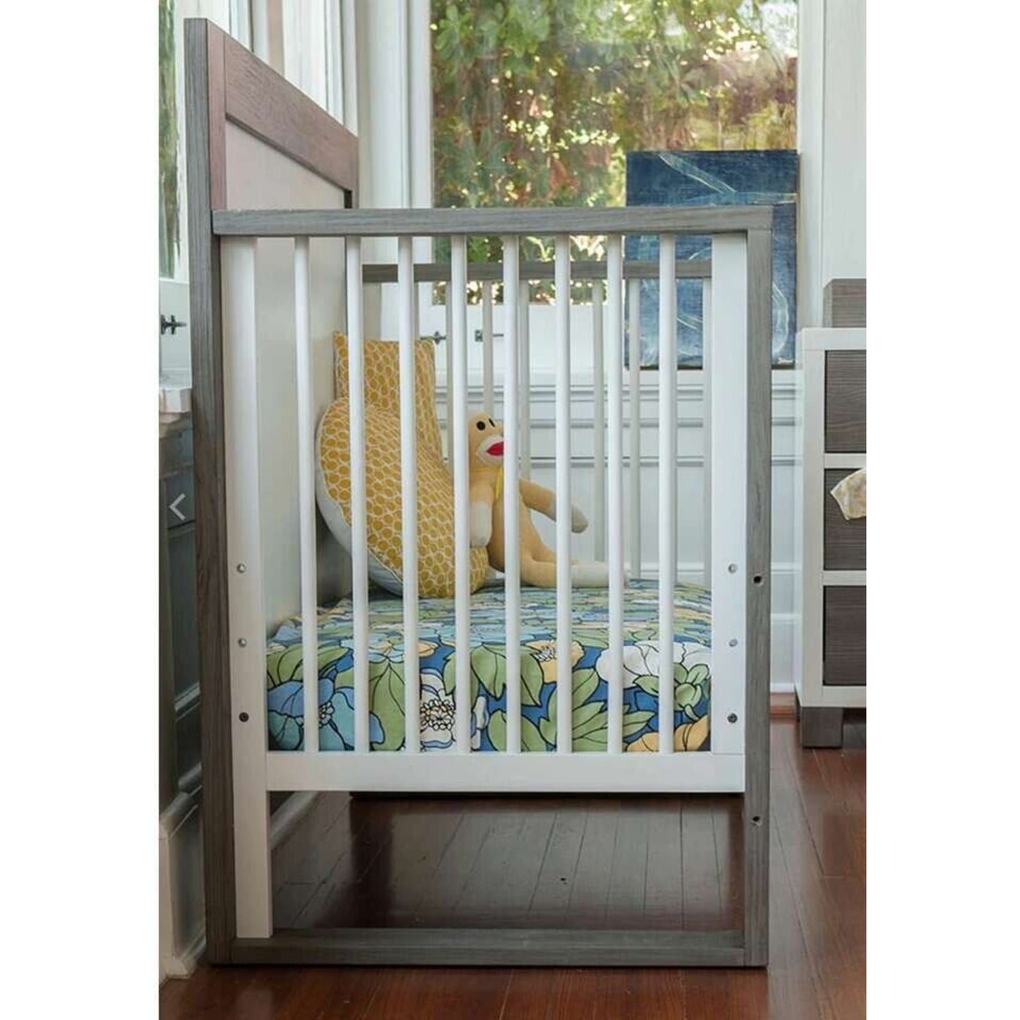 Lolly Me Milk Street 4 in 1 Convertible Crib -Manufactured in 2019