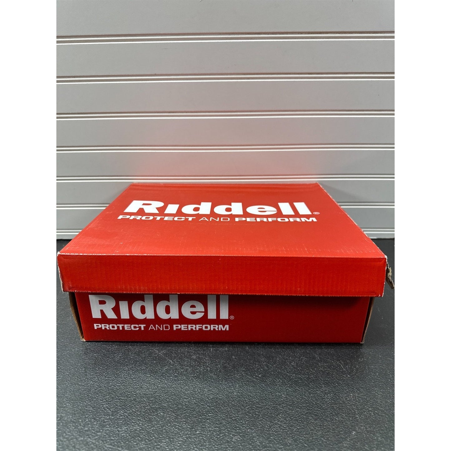 Riddell Men's Heater Mid Strap Football Cleats Size 7