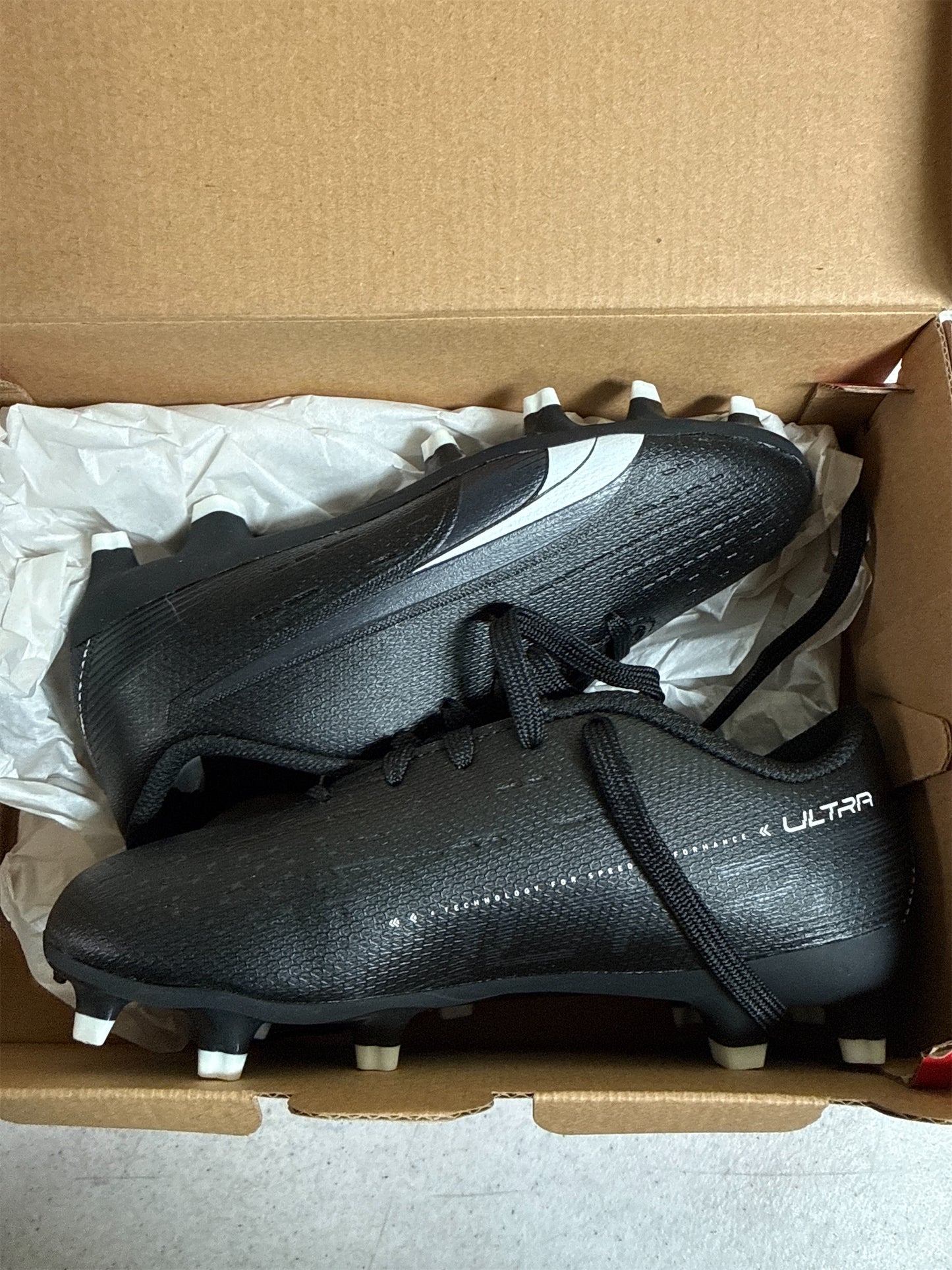 Puma Ultra Play Junior FG/AG Soccer Cleats - Black/White, Size 12