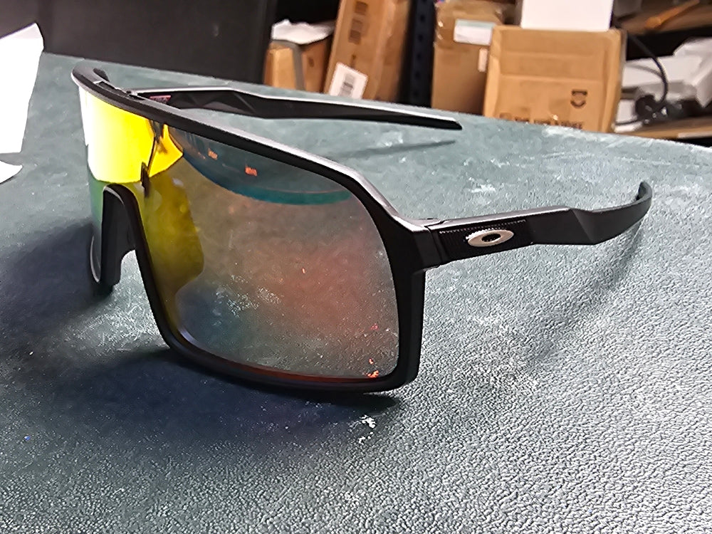 Oakley Men's Sutro S Sunglasses - Matte Carbon Frame with Prizm 24k Gold Lenses