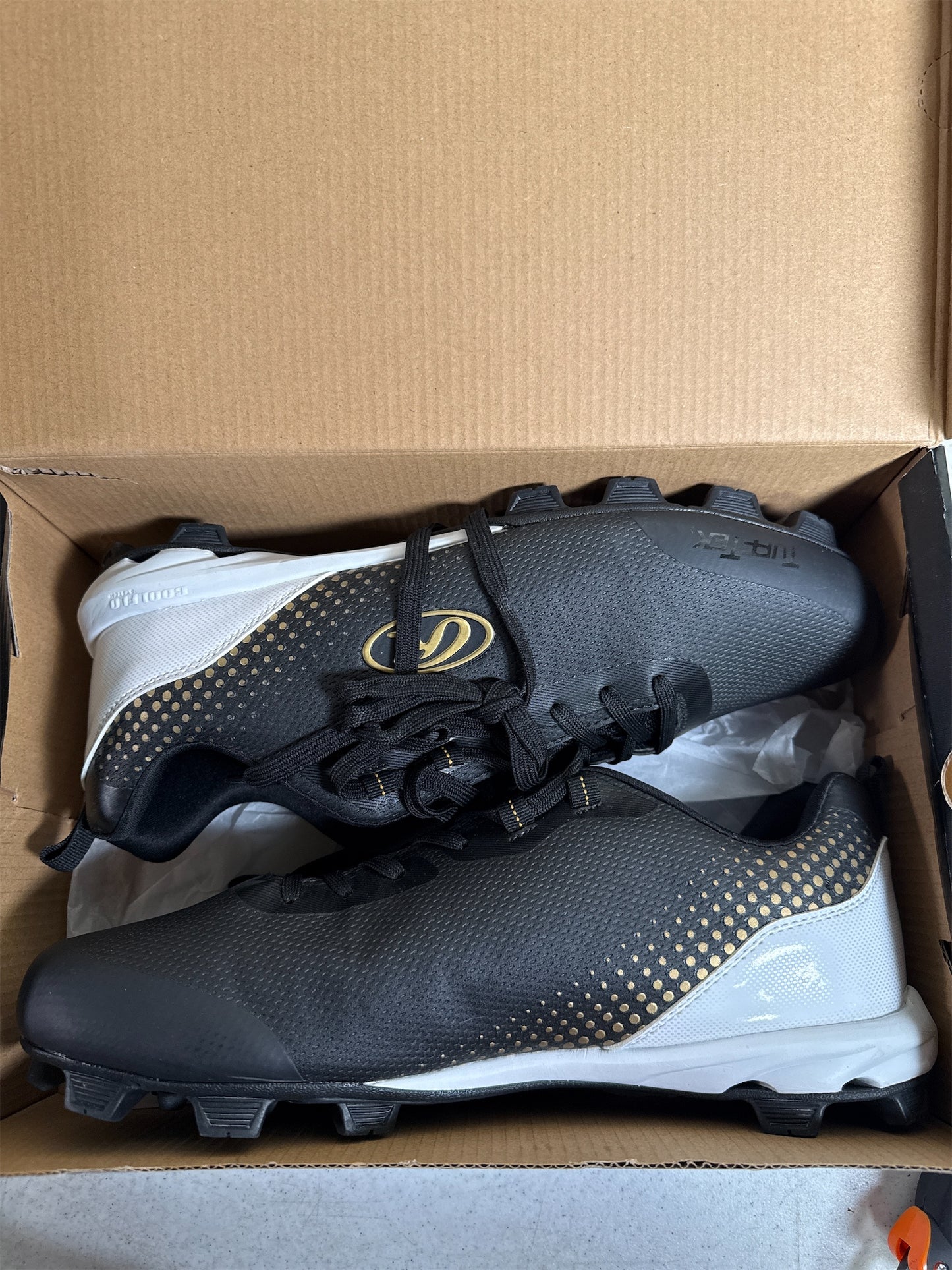 Rawlings Men's Division Low Baseball Cleats - Black/White/Gold - Size 10.5