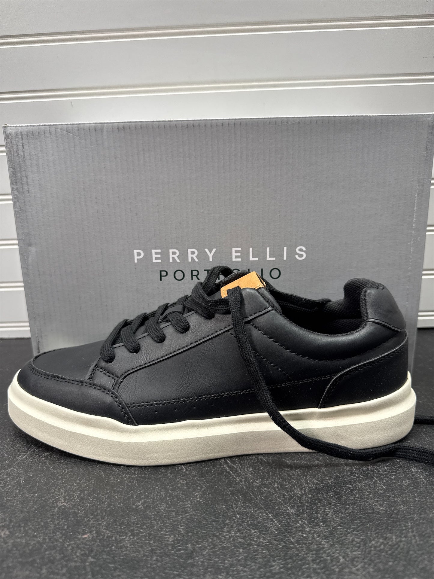 Perry Ellis PRTF Ace Men's Sneakers - Black/White, Size 8.5