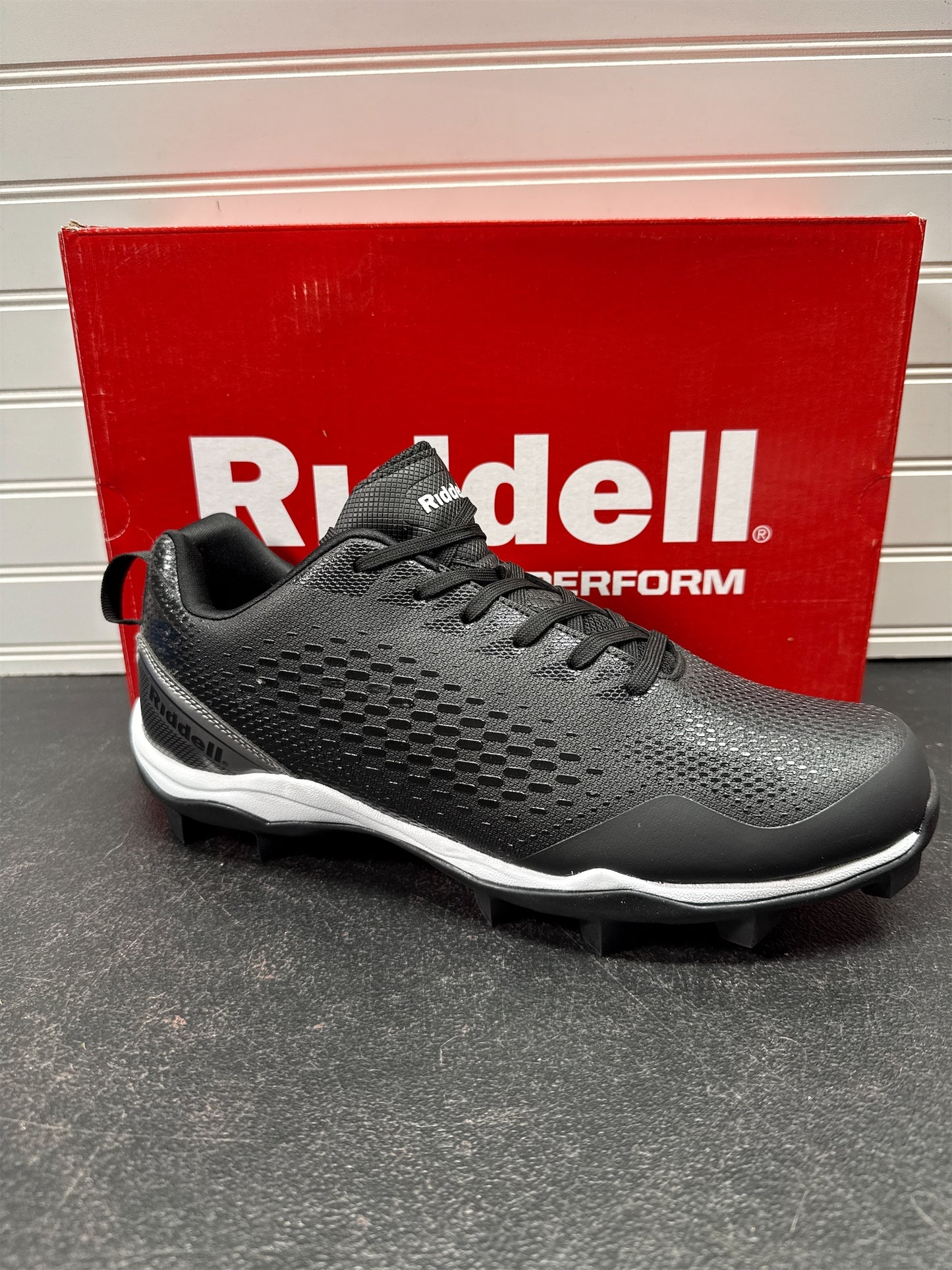 Riddell Brawl RM Men's Football Cleats - Black/White, Size 10.5