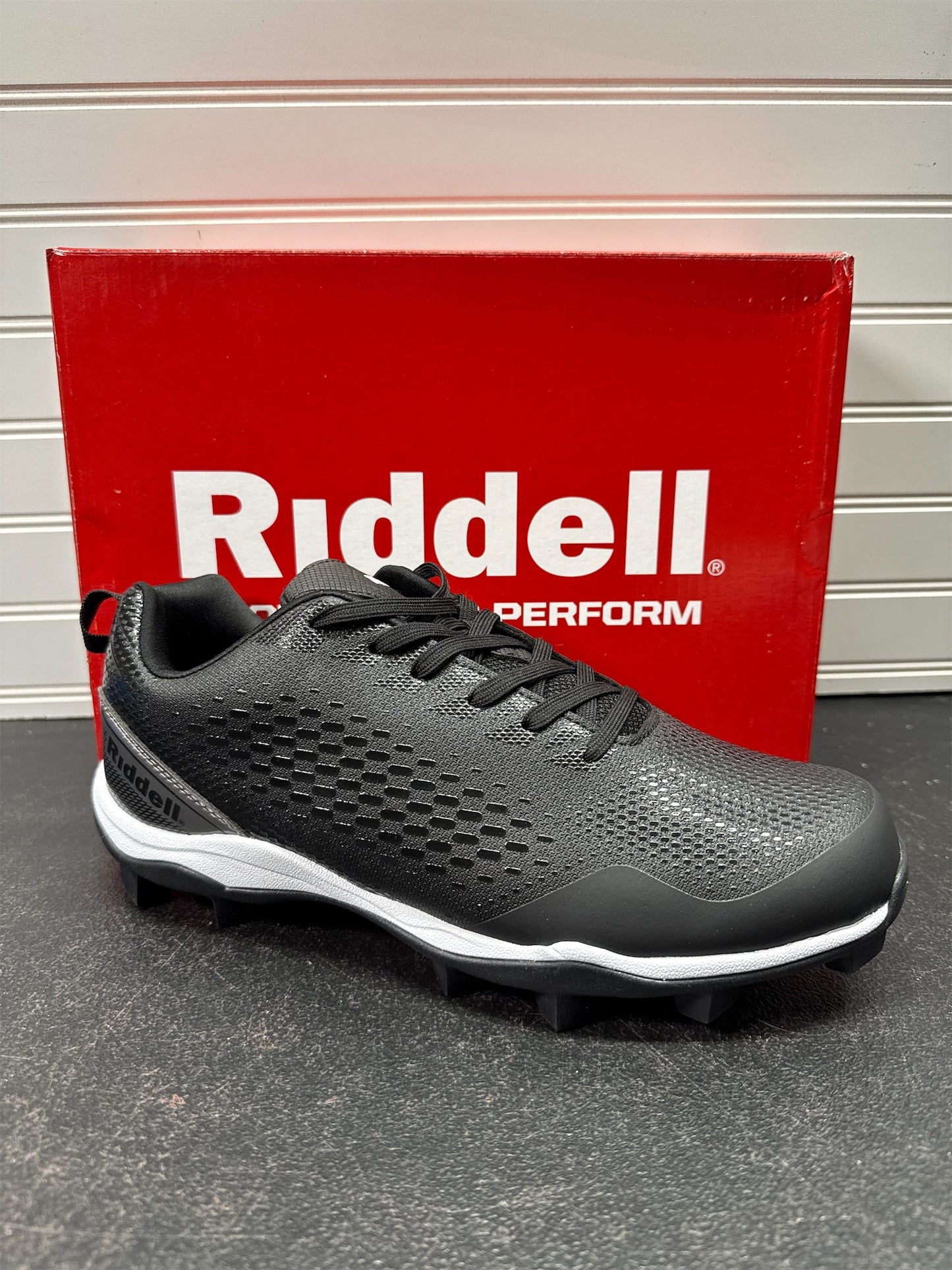 Riddell Brawl RM Men's Football Cleats - Black/White, Size 8.5