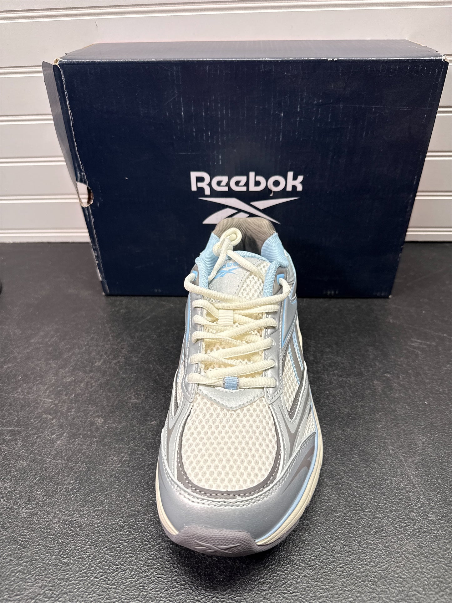 Reebok Belwave Women's Training Shoes - White/Lt Grey/Lt Blue, Size 10
