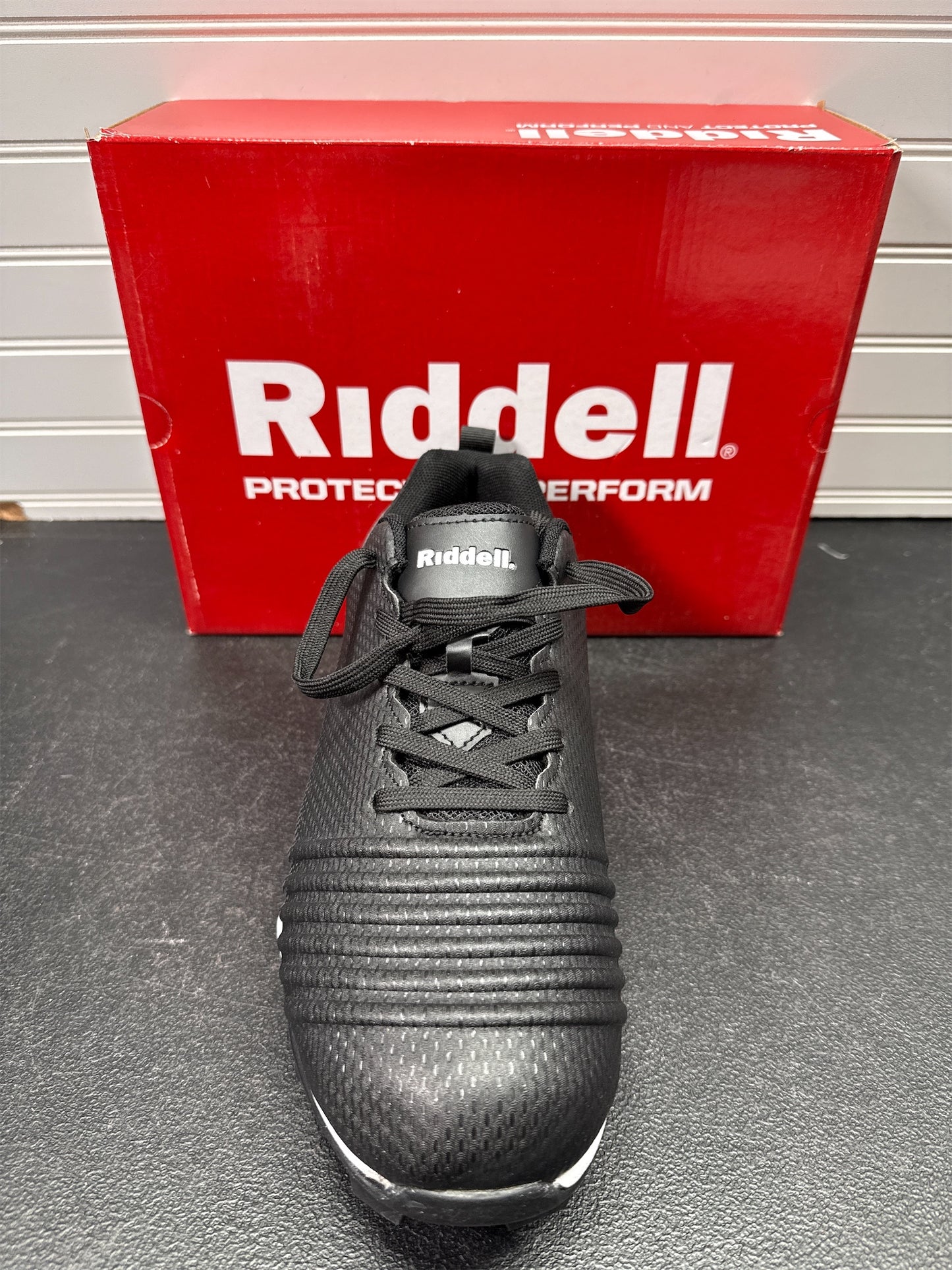 Riddell Men's Edge Low Football Cleats - Black/White, Size 9.5