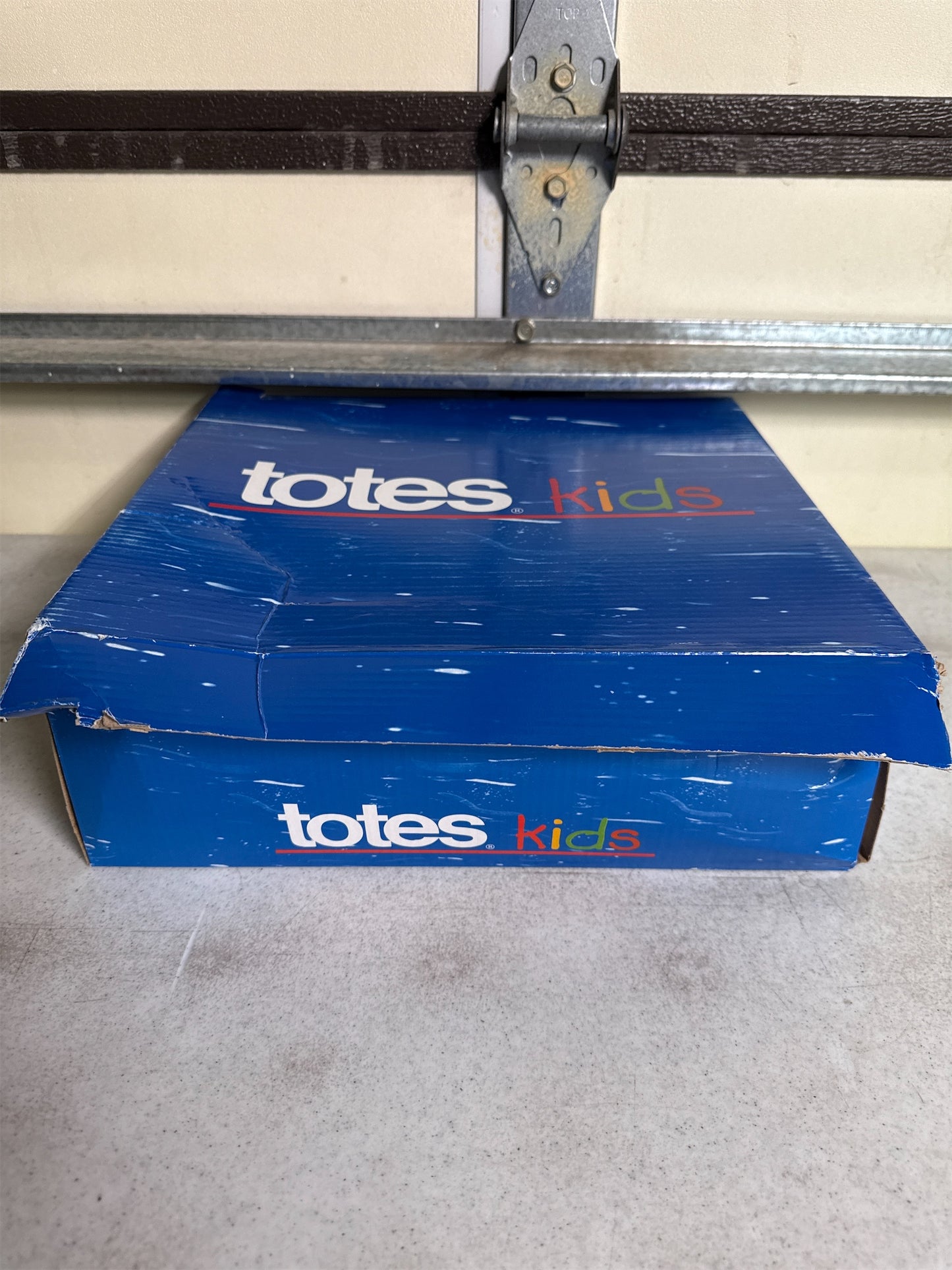 Totes Kids Chilly Boys Snow Boots, Black & Charcoal, Size 12