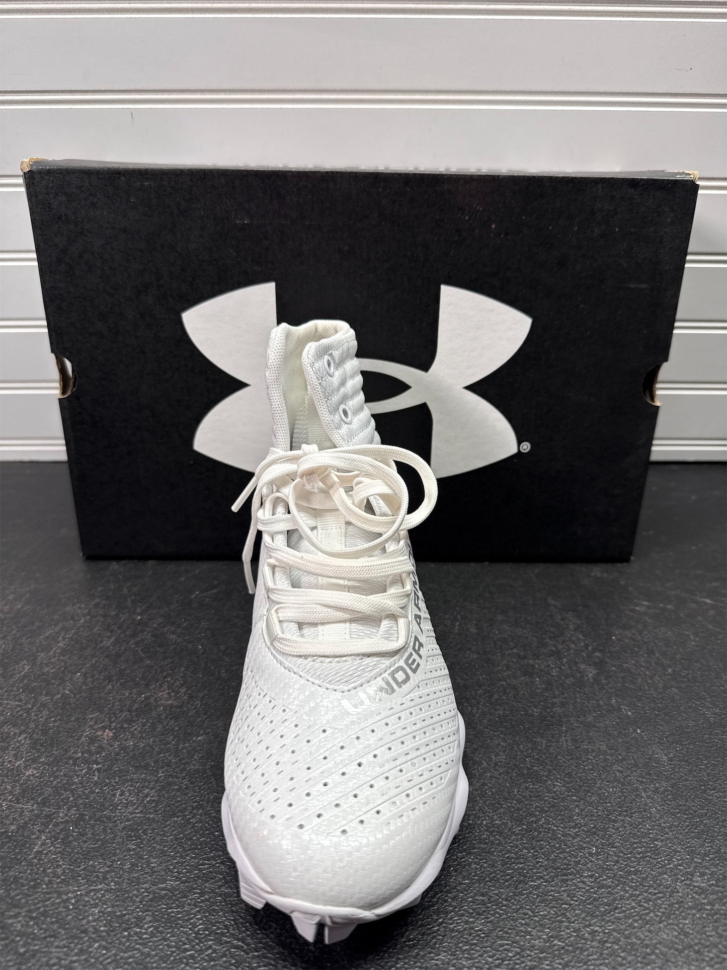 Under Armour Youth Highlight Franchise 2.0 RM Football Cleats - White/Silver, 5Y