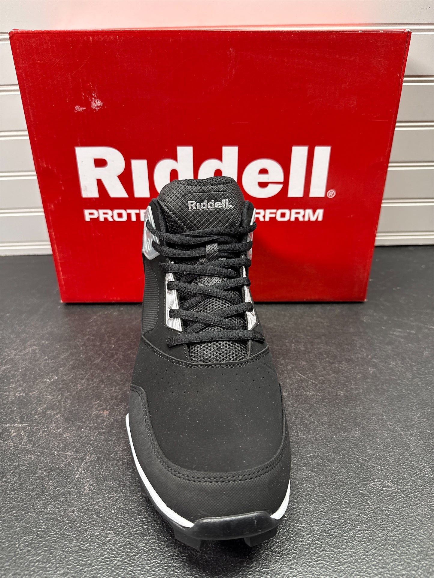 Riddell Diverse Mid RM Men's Football Cleats - Black/Silver, Size 9