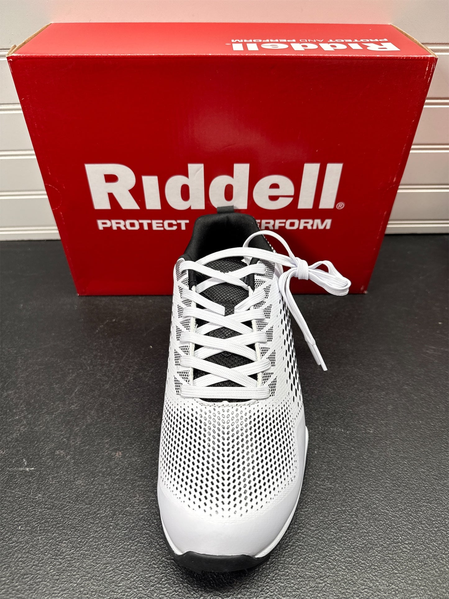 Riddell Brawl RM Men's Football Cleats - White/Black, Size 8