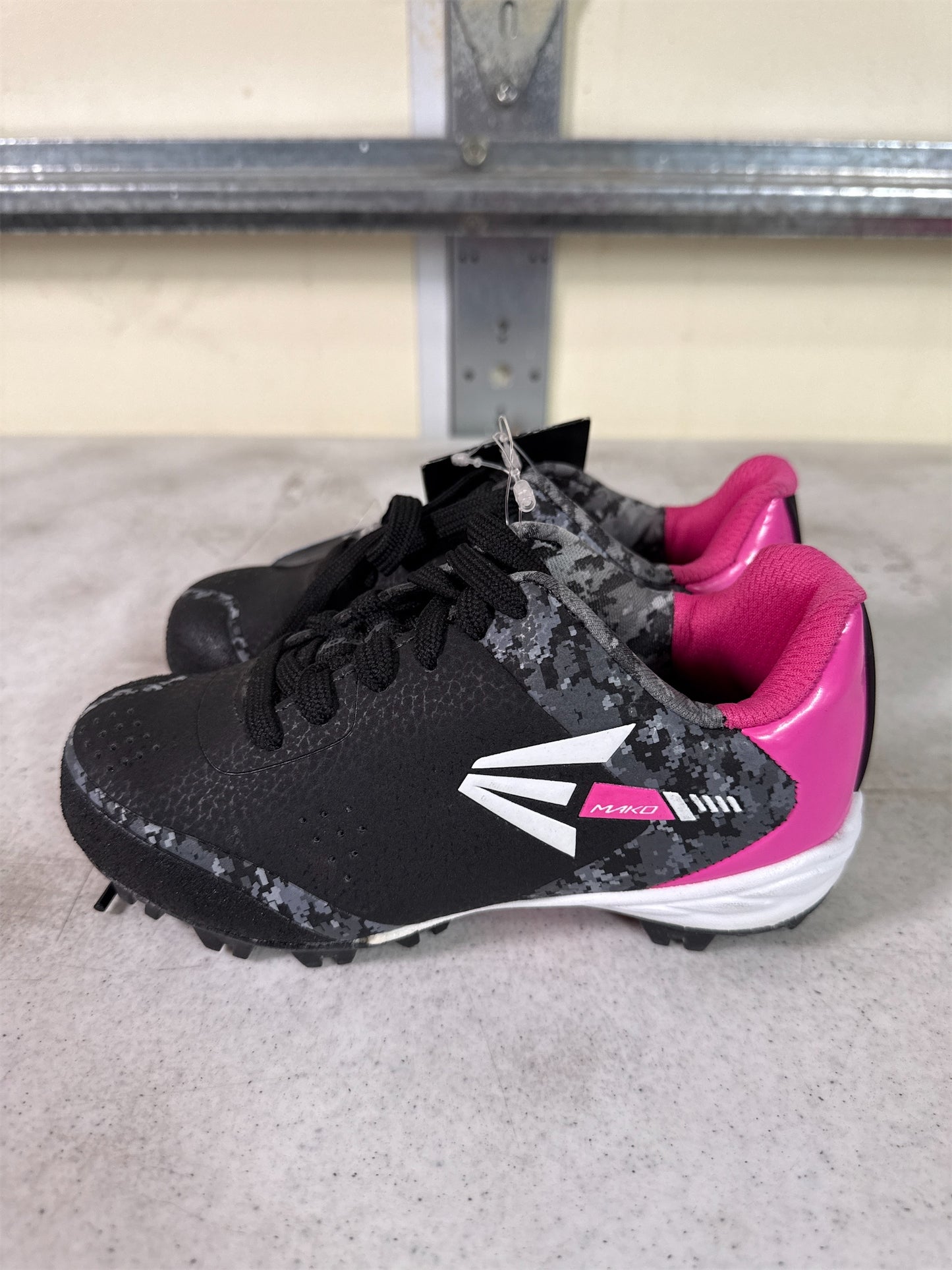 Easton Mako 2.0 Youth Baseball Cleats - Black/Pink, Size 11