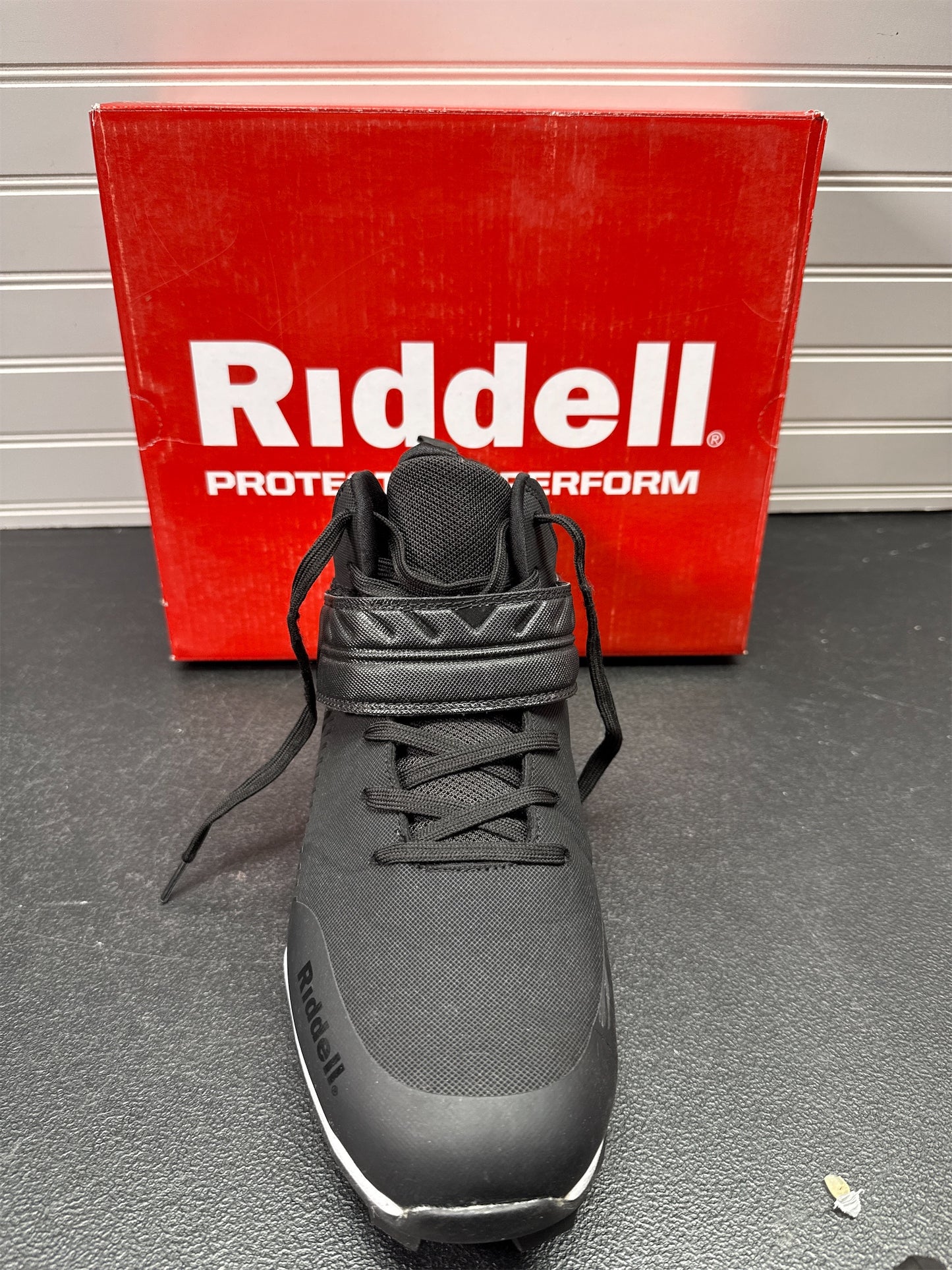 Riddell Heater Mid Strap Men's Football Cleats - Size 9.5