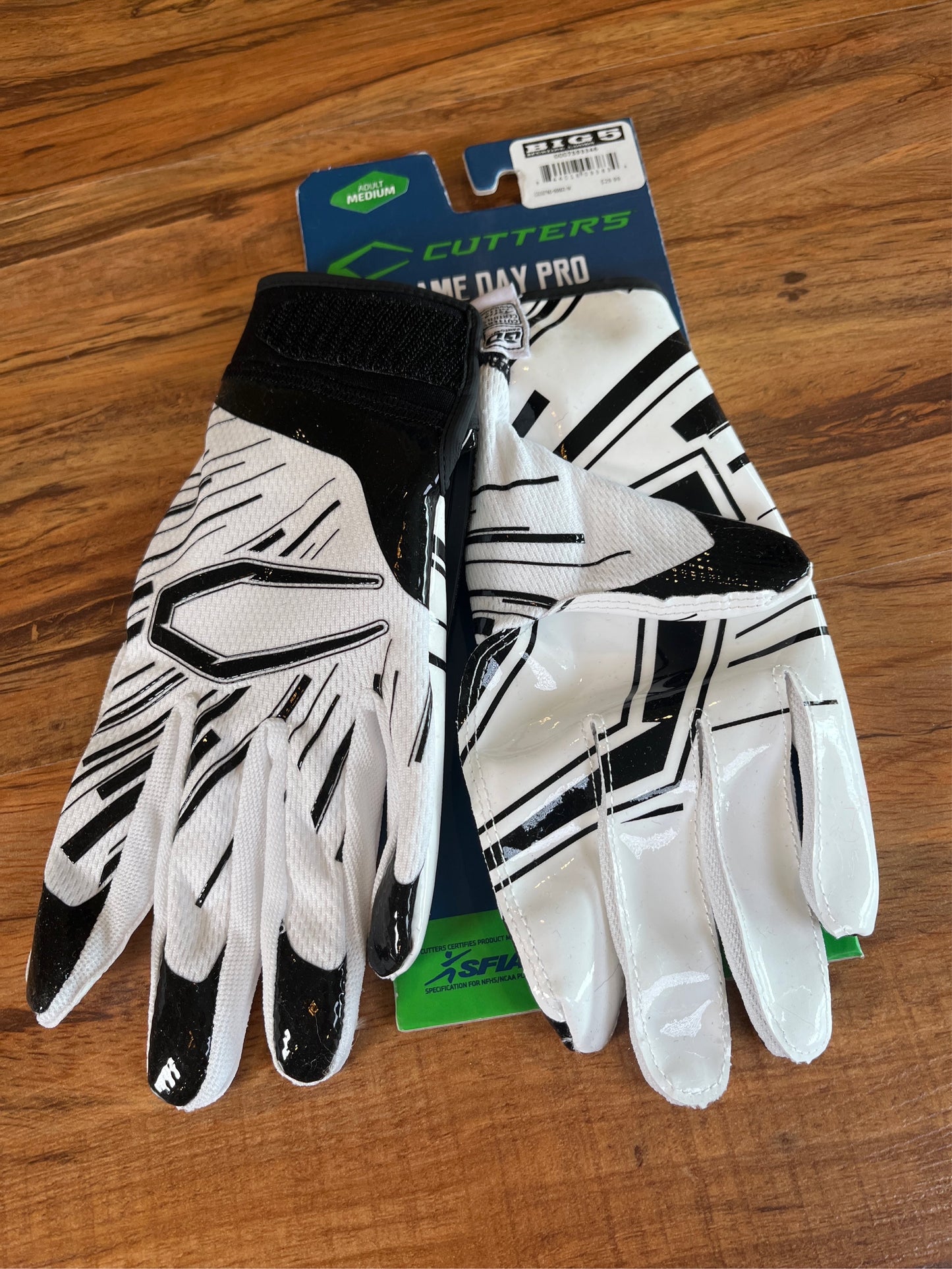 Cutters Game Day Pro Men's Football Receiver Gloves - White, Size Medium
