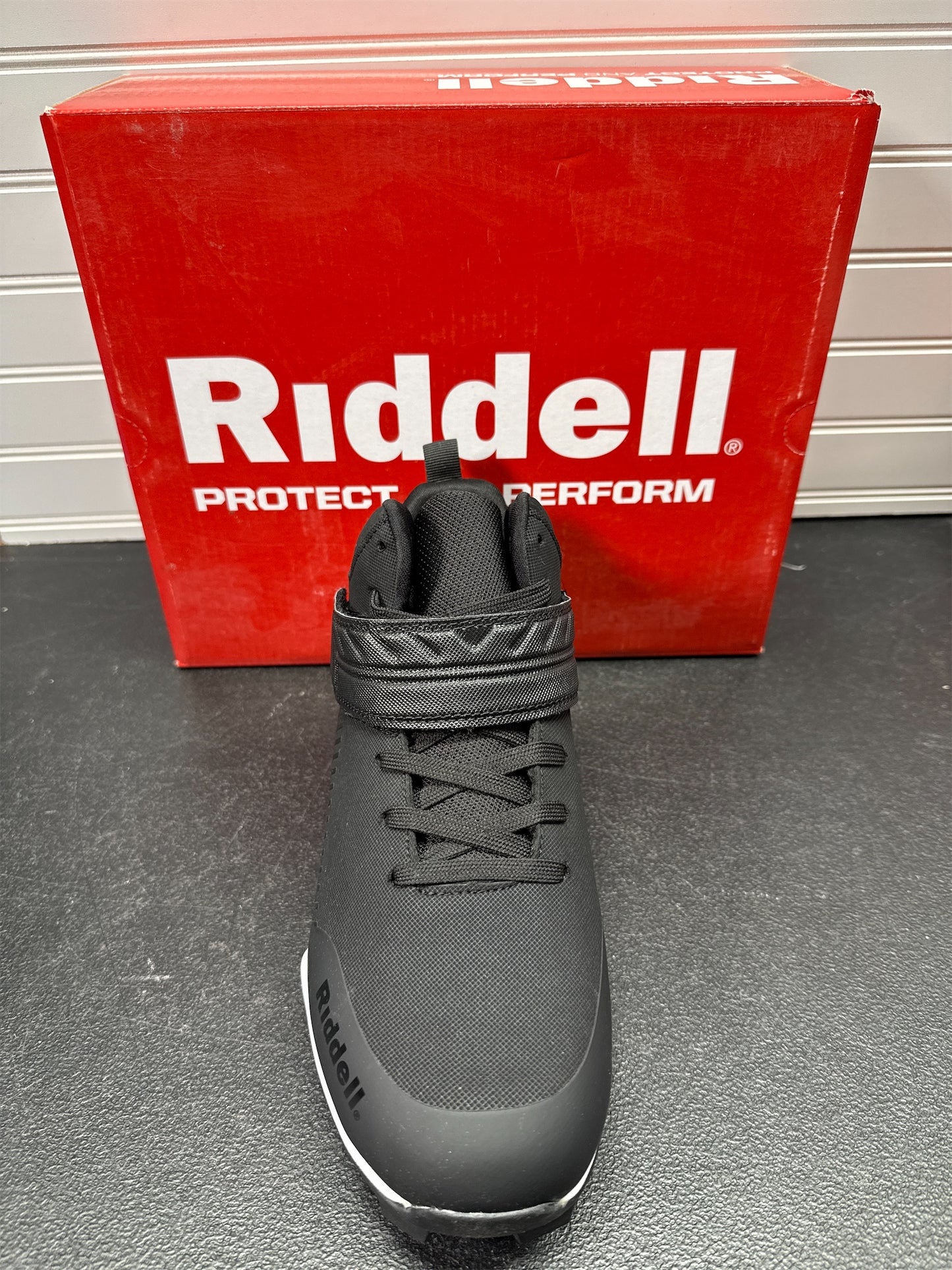 Riddell Men's Heater Mid Strap Baseball Cleats - Black/White, Size 7