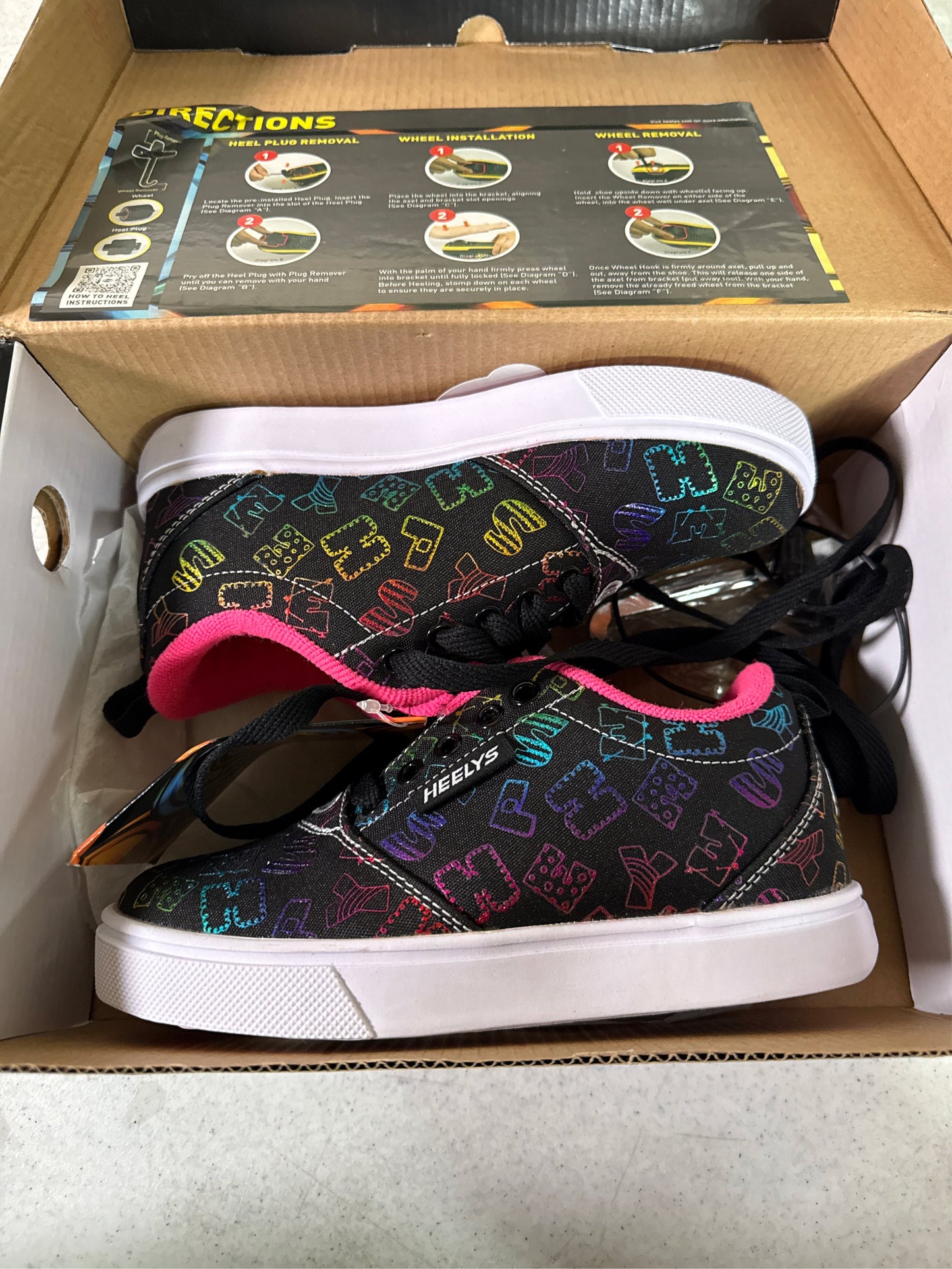 Heelys Kids' Pro 20 Skate Sneakers - Black/Rainbow/Pink - Size 1