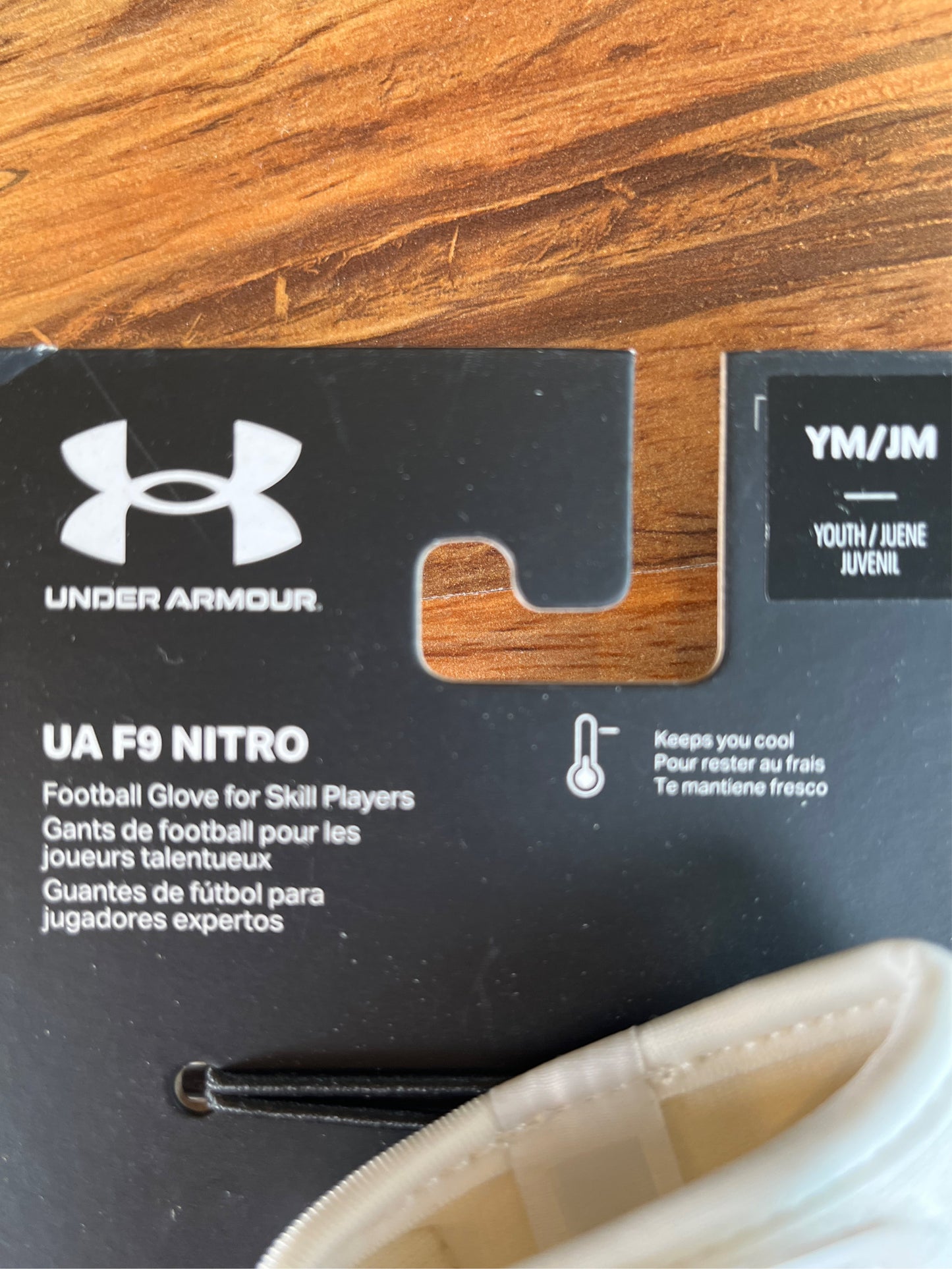 Under Armour F9 Youth Football Receiver Gloves - White/Silver, Medium