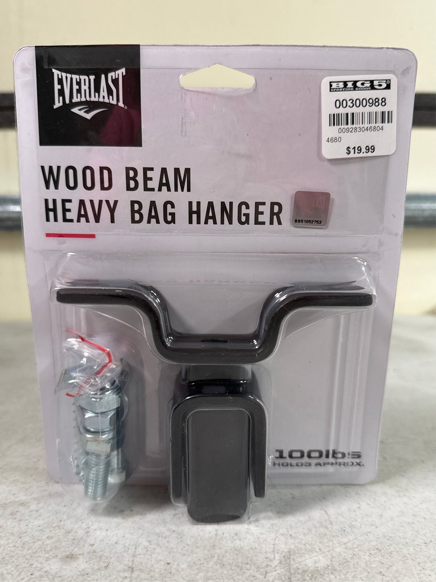 Everlast Heavy Bag Wood Beam Hanger - Black