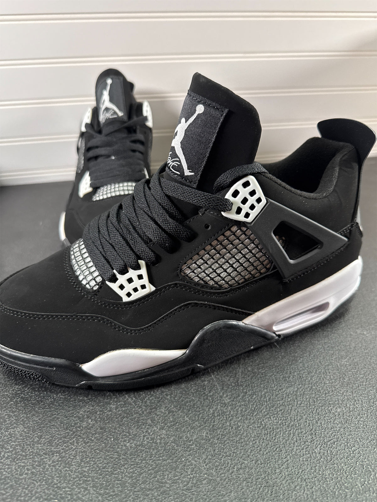 Nike Men's Air Jordan 4 Retro Sneakers - Black/White - Size 10.5