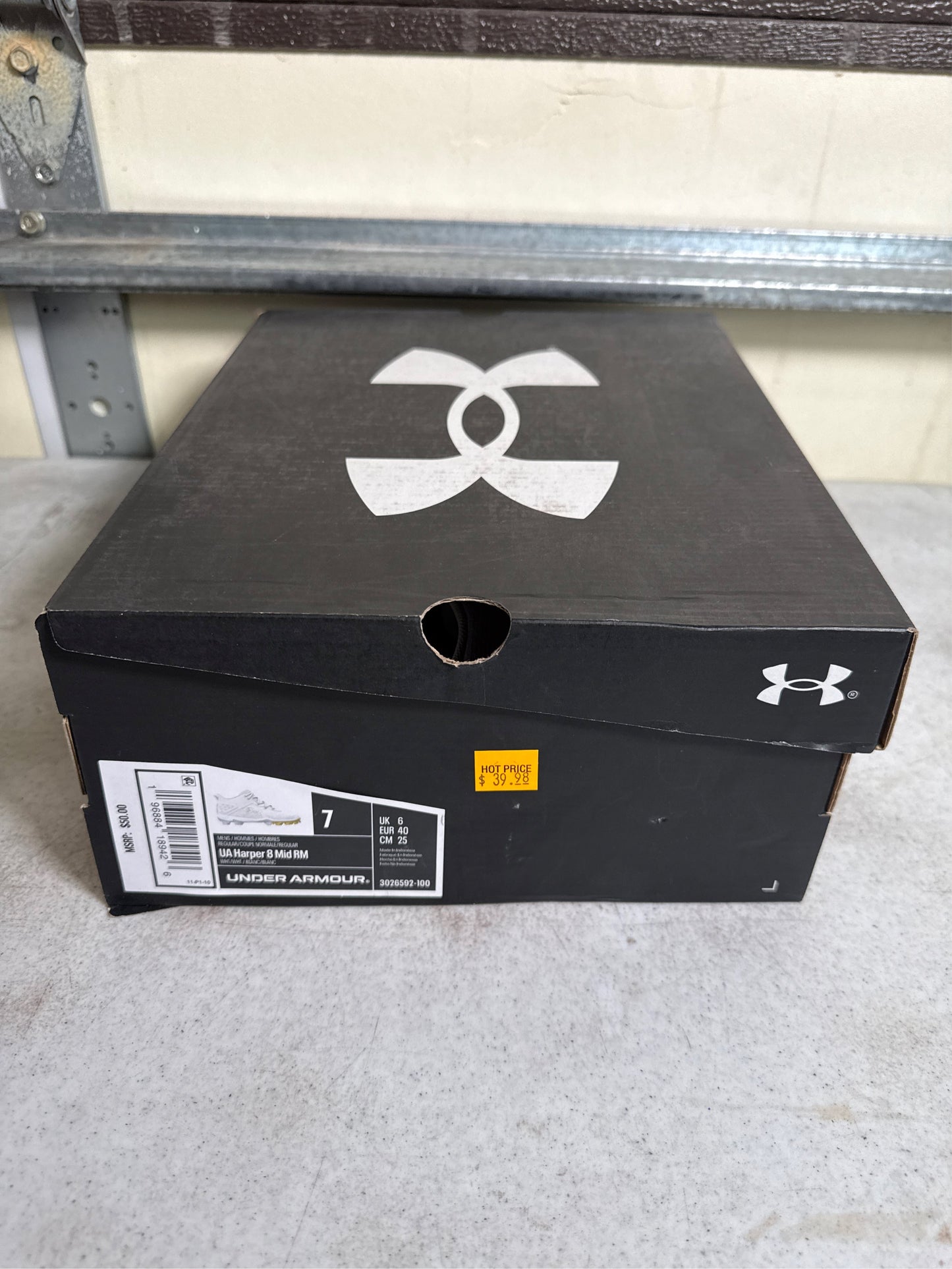 Under Armour Men's Harper 8 Mid RM Baseball Cleats - White/Gold, Size 7