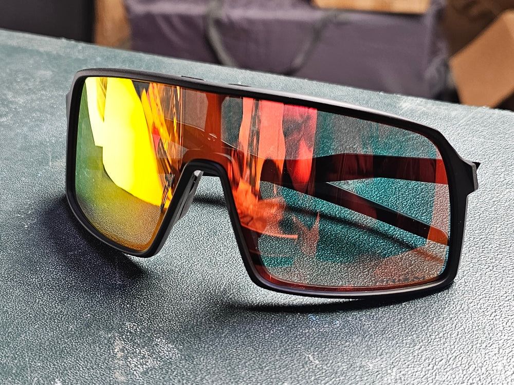 Oakley Men's Sutro S Sunglasses - Matte Carbon Frame with Prizm 24k Gold Lenses