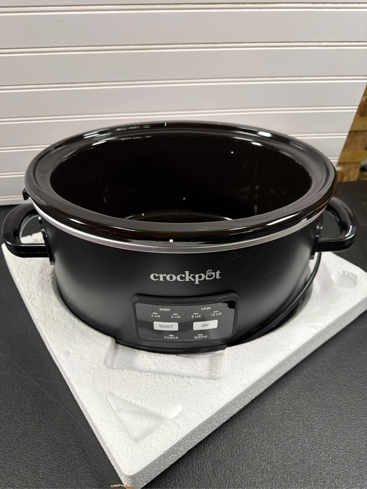 Crock-Pot 6-Quart Cook & Carry Slow Cooker with One-Touch Control, Matte Black